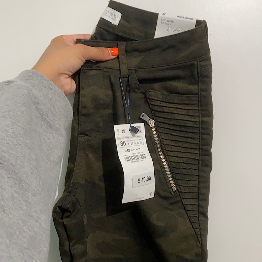 NWT Zara Cameo Jeans